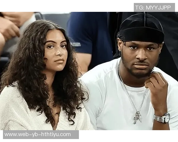 詹姆斯小儿子布莱斯与女友甜蜜合影引发网友热议与祝福